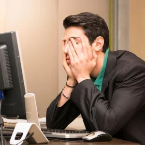 Why Does Nicotine Make Me Dizzy? [And Other Possible Side Effects of Vaping!]